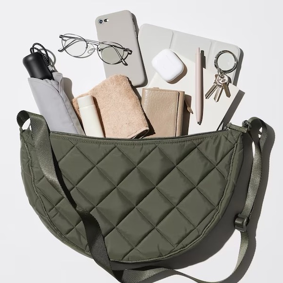 UNIQLO Black Quilted Round Crossbody/Shoulder Bag | FREE SHIPPING - Picture 7 of 9